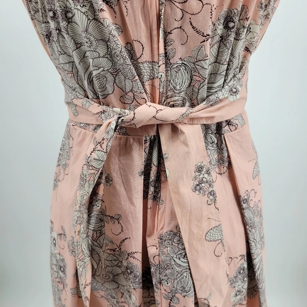 Maurice’s light peach‎ dress with black and white floral pattern Size 9/10